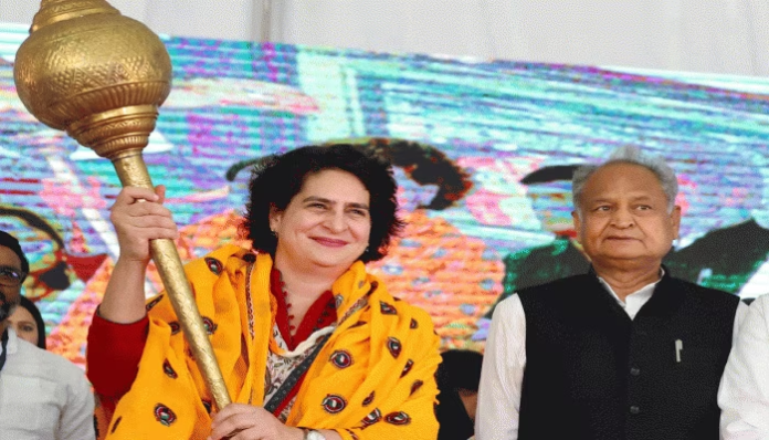 राजस्थान: झुंझुनू में बुधवार को जनसभा में गृहणियों को लेकर घोषणा कर सकती हैं प्रियंका गांधी राजस्थान: झुंझुनू में बुधवार को जनसभा में गृहणियों को लेकर घोषणा कर सकती हैं प्रियंका गांधी