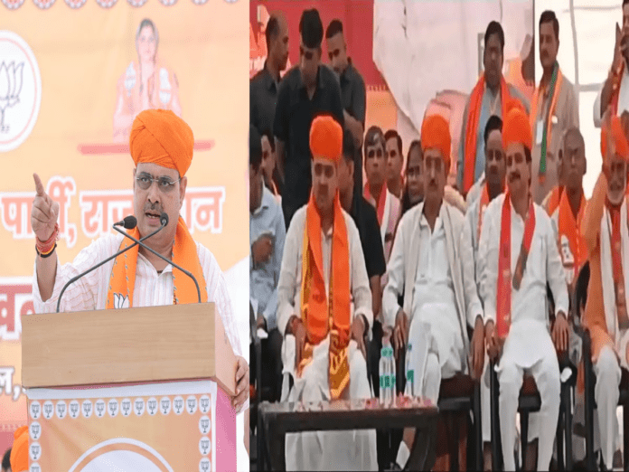 CM भजनलाल की सभा में 'भोले बाबा की सौगंध..हिंदू हो तो बैठ जाओ', BSP विधायक ने लोगों की दी कसम CM भजनलाल की सभा में 'भोले बाबा की सौगंध..हिंदू हो तो बैठ जाओ', BSP विधायक ने लोगों की दी कसम