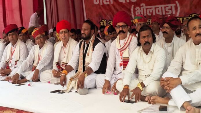 भीलवाड़ा में DNT समाज का महा-बहिष्कार आंदोलन, रैली निकाली और किया पुतला दहन