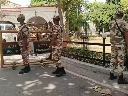 कानपुर पुलिस कमिश्नरेट में पहुंचे ITBP के जवान कानपुर पुलिस कमिश्नरेट में पहुंचे ITBP के जवान