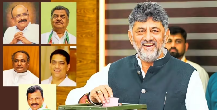 कर्नाटक विधान परिषद चुनाव में जीत के बाद कांग्रेस नेताओं का जश्न कर्नाटक विधान परिषद चुनाव में जीत के बाद कांग्रेस नेताओं का जश्न