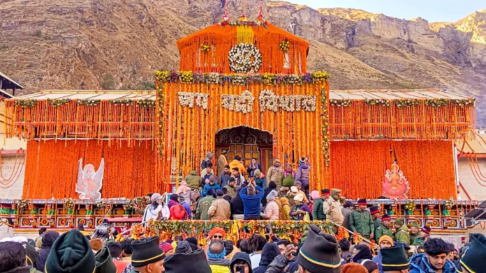 बदरीनाथ धाम में कथित चढ़ावा चोरी मामले पर हरिद्वार के साधु-संतों की प्रतिक्रिया बदरीनाथ धाम में कथित चढ़ावा चोरी मामले पर हरिद्वार के साधु-संतों की प्रतिक्रिया
