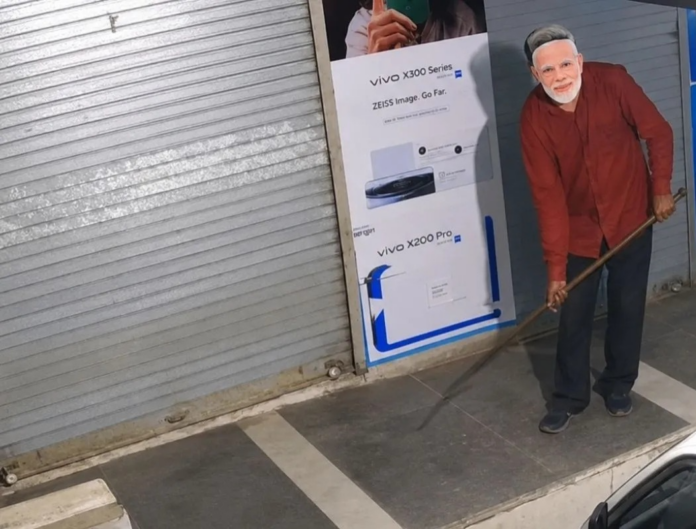 भीलवाड़ा के मोबाइल शॉप में चोरी का सीसीटीवी फुटेज भीलवाड़ा के मोबाइल शॉप में चोरी का सीसीटीवी फुटेज