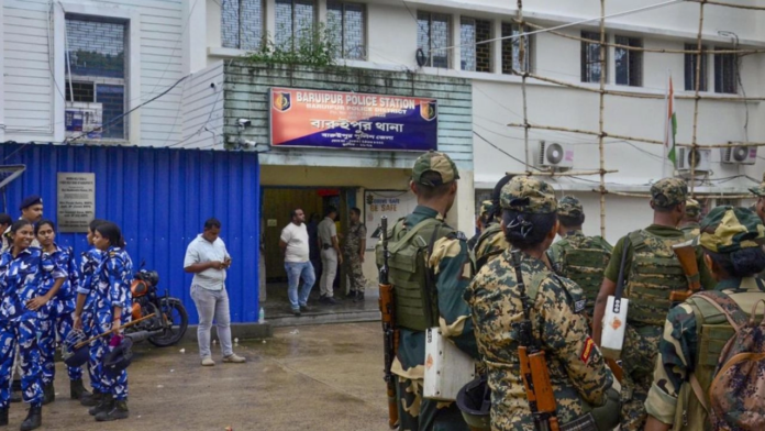 बरुईपुर रेप-मर्डर केस के आरोपी प्रभास मंडल की पुलिस एनकाउंटर में मौत बरुईपुर रेप-मर्डर केस के आरोपी प्रभास मंडल की पुलिस एनकाउंटर में मौत